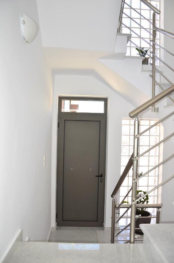 Α & D Perikleous Apartments Kastro-Kyllini Exteriör bild