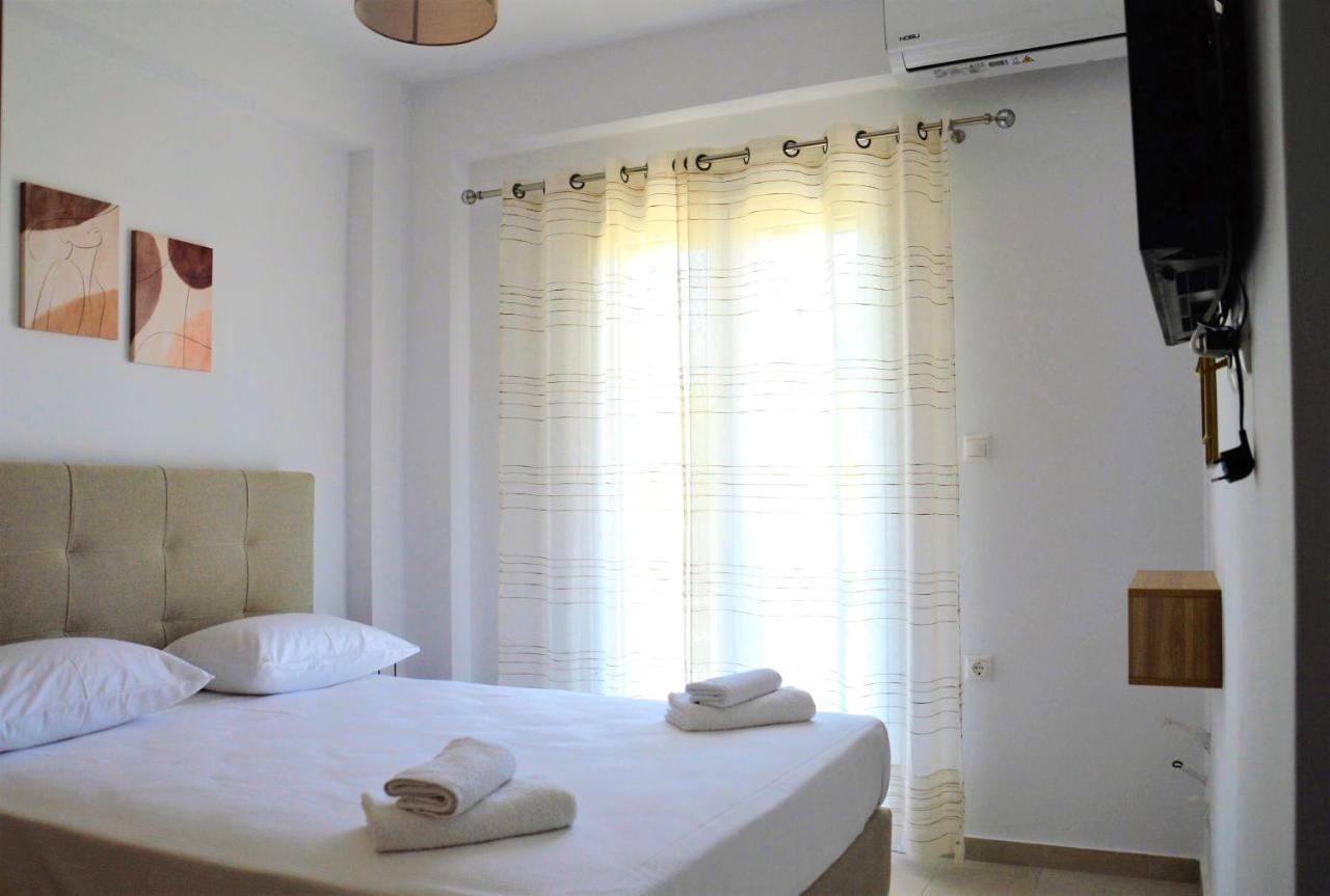 Α & D Perikleous Apartments Kastro-Kyllini Exteriör bild