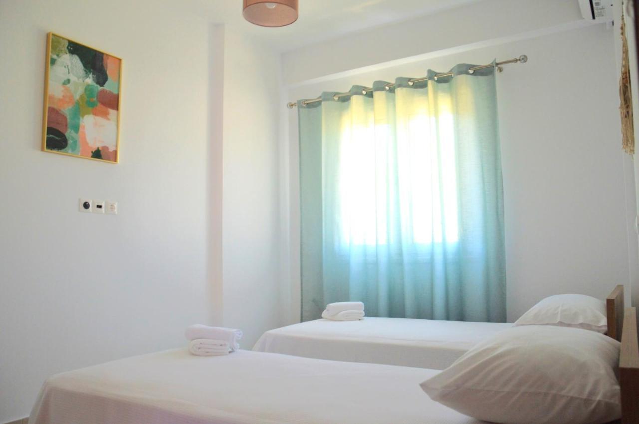 Α & D Perikleous Apartments Kastro-Kyllini Exteriör bild