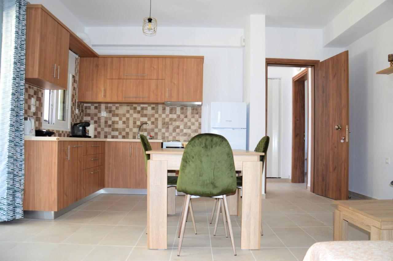 Α & D Perikleous Apartments Kastro-Kyllini Exteriör bild
